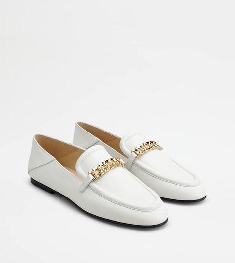 Woman WHITE Loafers in Leather XXW79A0FR80MID42B001 | Tods White Loafers, Bags And Accessories, Italian Luxury, Metal Chain, Luxury Shoes, Leather Upper, In Italy, Loafers, Italy