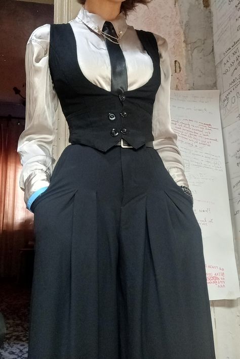 Female Victorian Suit, Servant Outfits Female, Body Suites Outfit, Fancy Nonbinary Outfits, Steampunk Outfits Women Victorian, Steampunk Suits For Women, White Shirt With Black Vest, Pianist Outfits Women, Royal Female Outfit