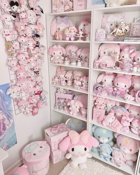 Sanrio Room, Kawaii Room Ideas, Dream Bedroom Inspiration, Kawaii Bedroom, Hello Kitty Rooms, Charmmy Kitty, Pink Room Decor, Cute Bedroom Ideas, Cute Bedroom Decor