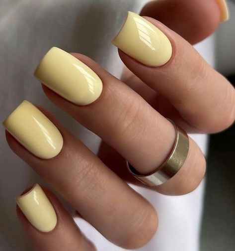 May Square Nails, Light Yellow Nails Short, Yellow Gel Manicure, Soft Yellow Nails, Light Yellow Nails, Yellow Gel Nails, Yellow Manicure, Remove Acrylic Nails, Basic Nails