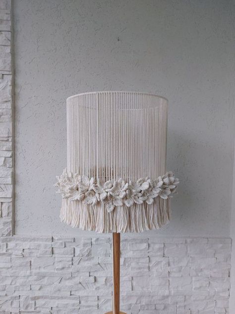 Woven Lampshade Diy, Macrame Table Lamp, Fringe Lampshade, Chandelier Table, Macrame Light, Macrame Lamp Shade, Chandelier Lampshade, Macrame Chandelier, Floral Lamp