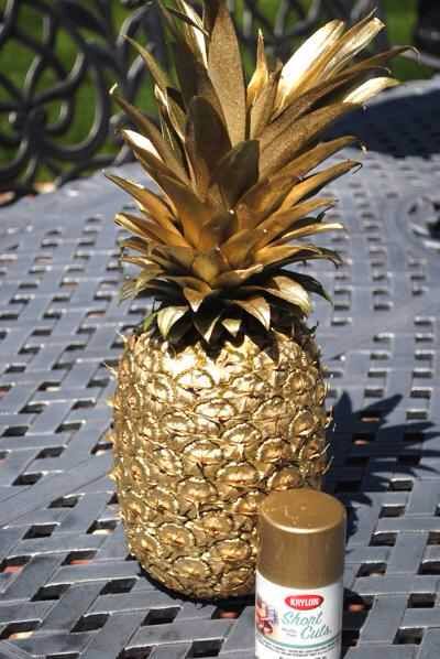 Spray painted gold pineapple for centerpiece Pineapple Centerpiece, Havana Nights Party, Pineapple Theme, Pineapple Birthday, Aloha Party, Flamingo Birthday Party, Fiesta Tropical, Pineapple Parties, Flamingo Birthday