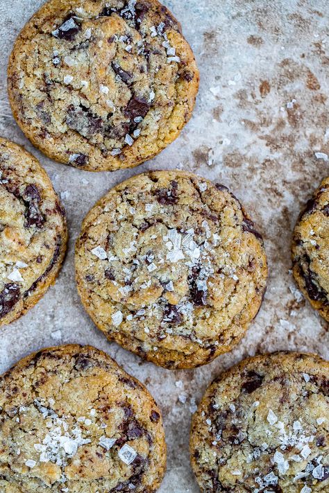 Vegan Tahini Cookies with Chocolate Chunks Gluten Free Tahini Cookies, Vegan Tahini Chocolate Chip Cookies, Sweet Tahini Recipe Ideas, Vegan Cookies Gluten Free, Healthy Tahini Cookies, Tahini Date Cookies, Vegan Potluck Dessert, Chocolate Tahini Cookies, Tahini Cookies Vegan