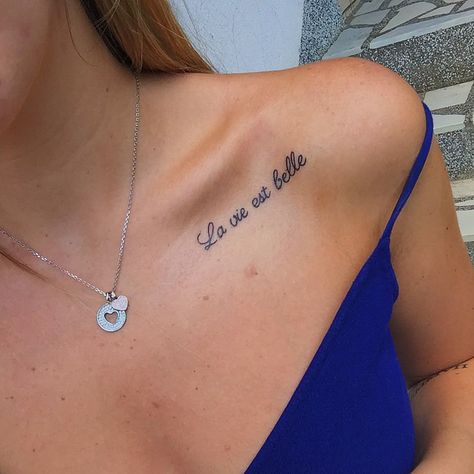 Tattoos are badass in general, but it's really the placement that can make all the difference. If you're looking for a spot that's seductive but easily covered Unique Quote Tattoos, Collar Bone Tattoo Quotes, Tattoo Pretty, Belle Tattoo, Wörter Tattoos, Tattoo Unique, Tattoos Quotes, Beauty Tattoo, Meaningful Tattoo Quotes