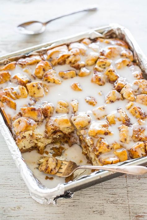 Gooey Pumpkin Cinnamon Roll Casserole - Averie Cooks Pumpkin Cinnamon Roll Casserole, Apple Cinnamon Roll Bake, Christmas Morning Brunch, Cinnamon Roll Casserole, Cinnamon Roll Bake, Christmas Breakfast Recipe, Biscuits Graham, Cinnamon Roll Dough, Averie Cooks