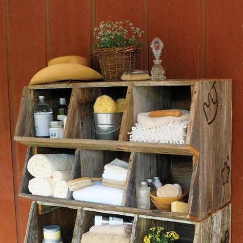 Tack Room Organization, Feed Room, Horse Tack Rooms, Barn Bathroom, Horse Farm Ideas, Tack Rooms, Wooden Cubby, Nest Boxes, Stable Ideas