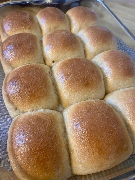 Quick 60 Minute Fresh Milled Dinner Rolls - Lovely Bell Bakes % Fresh Milled Flour Dinner Rolls, Fresh Milled Rolls, Lovely Bell Bakes, Fresh Milled Dinner Rolls, Quick Dinner Roll, Milling Flour, Fresh Buns, Whole Wheat Dinner Rolls, Wheat Dinner Rolls