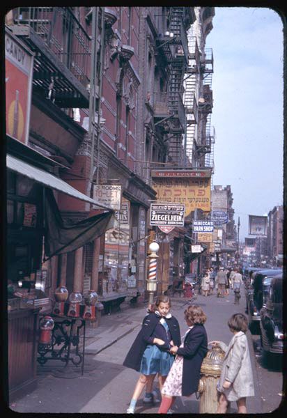 Nyc History, New York City Photos, Indiana University, Lower Manhattan, Lower East Side, Vintage New York, Nova York, Colour Photograph, New York State