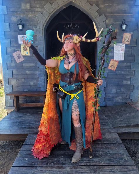 Dragon Ren Faire Costume, Dungeons And Dragons Cosplay, Keyleth Cosplay, Mythology Artwork, Every Other Weekend, Dragon Cosplay, Drawing Figures, Lady Knight, Comicon Cosplay