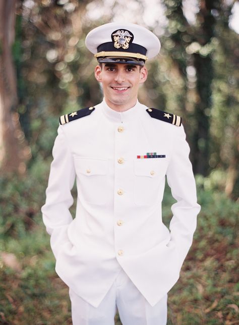 Pilot Uniform Men, Military Wedding Photography, Pilot Uniform, Indian Navy, Military Photography, Mother Pictures, Military Couples, Navy Uniforms, Wedding Couple Poses Photography