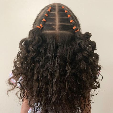 Rubber Band Hairstyle, Mixed Girl Hairstyles, Baby Girl Hairstyles Curly, Rubber Band Hairstyles, Easy Little Girl Hairstyles, Girl Hair Dos, Kids Curly Hairstyles, Cute Curly Hairstyles, Toddler Hairstyles Girl