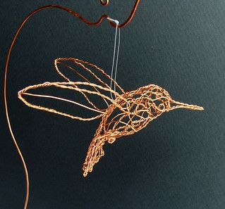 Wire_Sculpture_Hummingbird_Right | Lifesize Hummingbird wire… | Flickr Wire Birds, Chicken Wire Crafts, Wire Animals, Wire Bird, Art Fil, Copper Wire Art, Wire Projects, Wire Ornaments, Wire Art Sculpture