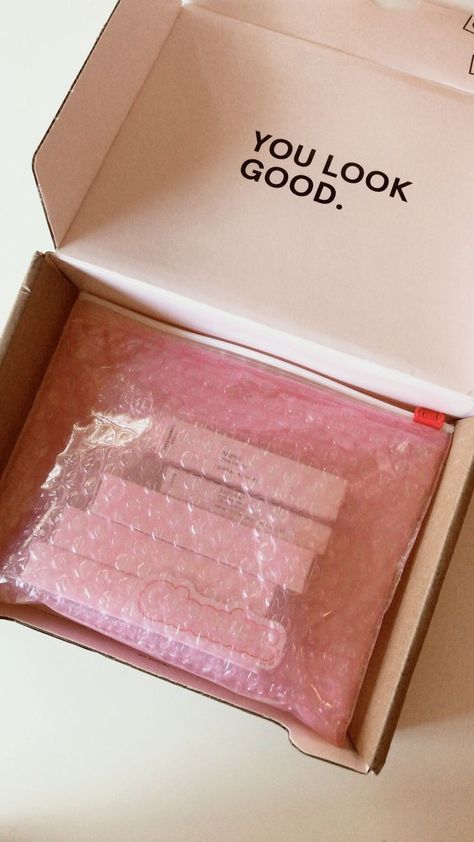 Glossier Packaging, Ecommerce Packaging, Packaging Ideas Business, Small Business Packaging Ideas, Skincare Packaging, Mailer Box, Small Business Packaging, Box Packaging Design, Packing Design