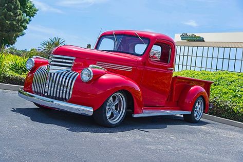 1946 Chevy Truck, Vintage Chevy Trucks, Studebaker Trucks, Ranger Truck, Ford Ranger Truck, Truck Storage, Lifted Chevy Trucks, Old Pickup Trucks, Jeep Pickup