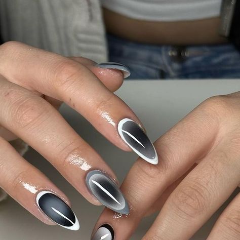 NAILS BY ELISE on Instagram: "a greyscale moment 🩶

-

-

#nails #nailart #nailsofinstagram #gelx #beauty #nail #gelnail #nailsoftheday #nailsonfleek #nailsinstagram #nailsart #nailstyle #instanails #naildesign #kylienails #naildesigns #pinterestnails #nailsdesign #nailpolish #apresgelx #gel #nailtech #nailsnailsnails #unhas #nailartist #gelxtension #kyliejennernails #gelxnails #gelnaildesigns #nailfeature" Kylie Nails, Kylie Jenner Nails, February 22, Gel Nail Designs, Beauty Nail, Nails Inspo, Nails On Fleek, Nails Nailart, Black Nails