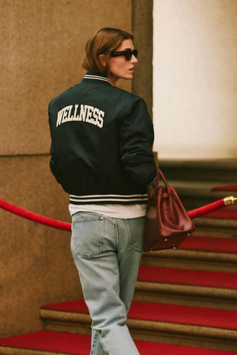 Altyn Isabella in New York City for Sporty & Rich Wall Street Fashion - Lookbooks - Minimal. / Visual. Womens Varsity Jacket, Wall Street Fashion, Varsity Aesthetic, Dog Merch, Styling Clothes, Vintage Varsity, Streetwear Fall, Varsity Style, Vogue Spain