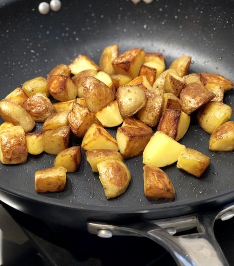 Roasted Potatoes Stove Top, How To Make Potatoes On The Stove, Pan Roasted Potatoes Stove, Cooking Potatoes On Stove, Roasted Potatoes On Stove, Stove Top Roasted Potatoes, Seasoned Potatoes On Stove, Potatoes On The Stove Top, Pan Cooked Potatoes