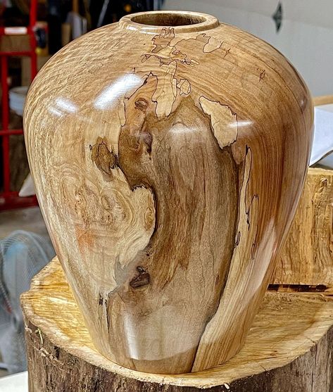 Hollow Forms Woodturning, Woodturning Vase, Wood Pallet Crafts, Ali Akbar, Turned Vase, Wooden Vases, Wood Turned Bowls, Wood Urn, Wood Turning Lathe