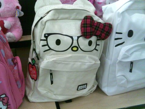 Hello Kitty Backpack, Kitty Backpack, Kitty Clothes, Hello Kitty Items, Hello Kitty Collection, Pretty Bags, Emo Scene, Hello Kitty Wallpaper, Cute Bags