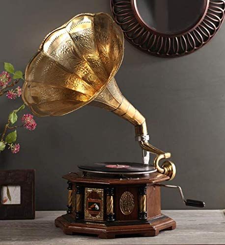 Vintage Gramophone, Gramophone Record, Vintage Record Player, Vinyl Player, Brass Wood, Record Players, Vintage Records, Brass Decor, Vintage Theme