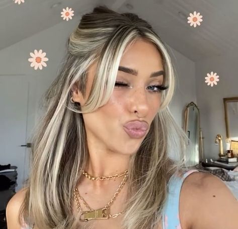 Thicker Money Piece Hair, Highlights All Over Hair, Low Damage Blonde, Blonde Process From Brown, Platinum Hair On Tan Skin, Partial Highlights Underneath, Small Chic Tattoos For Women, Blonde With Lowlights Underneath, Popular Hair 2023