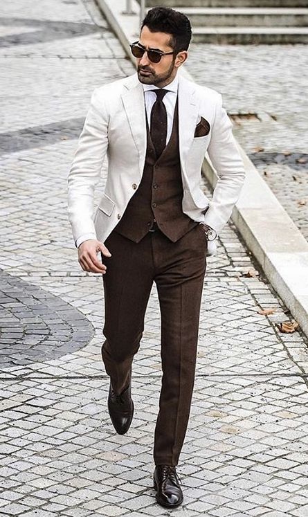 With white shirt, brown pants, brown vest, brown shoes and tie | #mensblazer #mensbusinesscasual #menstyle #businesscasualoutfits Men Work Outfits, Brown Pants Men, Gentleman Mode, Wedding Suits Groomsmen, Dinner Suit, Casual Work Wear, Wedding Suits Groom, Men With Street Style, Outfits Hombre