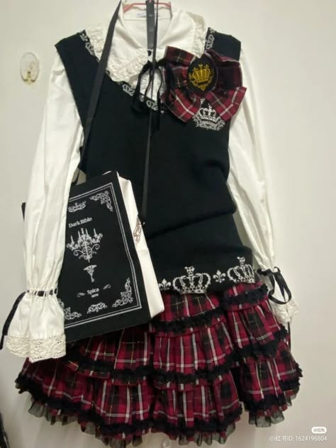 Sleeved Outfits, Gothic Uniform, Outfit Ideas Character, Gothic School, Uniform Aesthetic, Kawaii Fairy, Jirai Kei, Dark Outfits, Kawaii Fashion Outfits