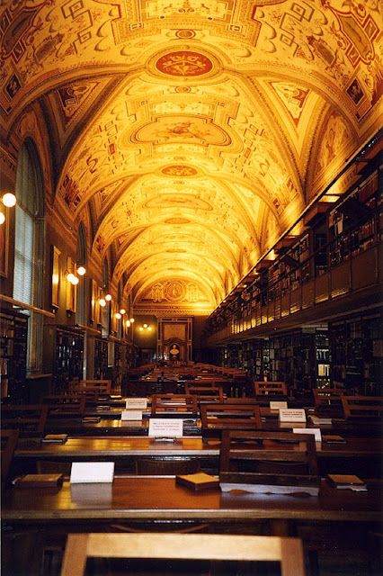 Vatican library Gail Carson Levine, Vatican Library, Architecture Italy, History Architecture, The Vatican, Painting Sculpture, Art History, Bookstore, Art Art