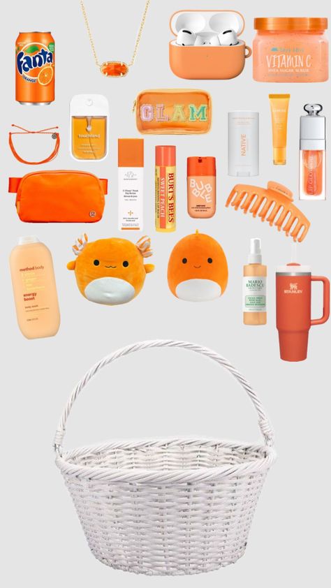 Orange basket Orange Birthday Basket, Color Gift Basket Ideas, Summer Basket Ideas, Orange Gift Basket Ideas, Color Themed Gift Baskets, Boo Basket Ideas For Best Friend, Orange Gift Basket, Cake Gift Basket, Orange Basket