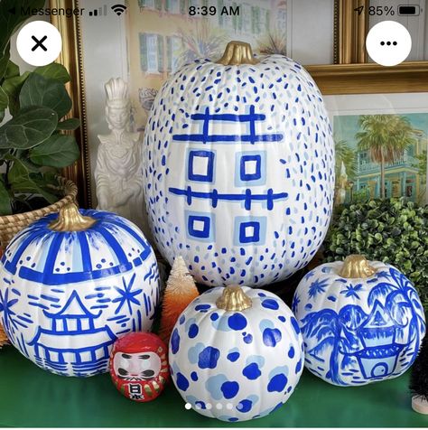 Chinoiserie Paintings, Chinoiserie Pumpkins, Carved Pumpkins, Preppy Fall, Blue Pumpkins, Pumpkin Painting, Pumpkin Art, Fall Halloween Decor, Fall Ideas