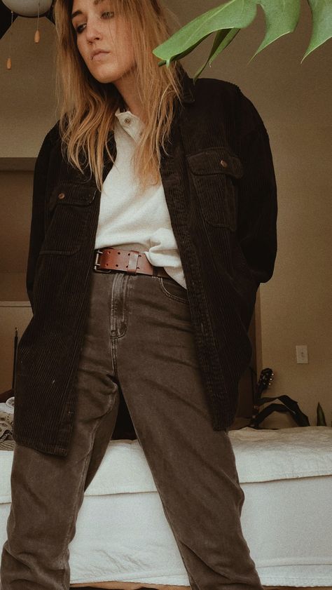 Black Corduroy Shirt Outfit, Corduroy Shirt Outfit, Vintage Henley, Black Mom Jeans, Vintage Leather Belts, Corduroy Shirt, Thrift Store Finds, 80s Fashion, Vintage Leather