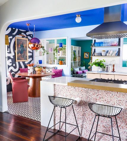 Maximalist House, Dining Room Murals, Maximalist Kitchen, Grey Kitchen Cabinets, Upper Cabinets, Blue Kitchens, Indoor Outdoor Living, British Design, Architectural Digest