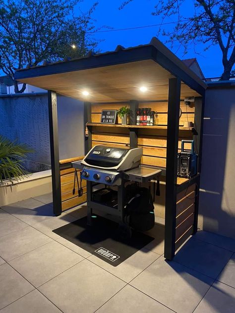 Bbq Shelter Ideas, Pizza Oven Outdoor Kitchen, Bbq Gazebo, Outdoor Grill Station, Build Outdoor Kitchen, Outdoor Bbq Kitchen, Grill Area, Backyard Fireplace, Back Garden Design