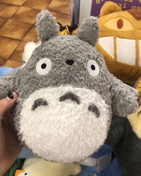 Totoro Plush, Studio Ghibli Art, Birthday List, My Neighbor Totoro, Cute Stuffed Animals, Birthday Wishlist, Cute Toys, Cute Plush, Studio Ghibli