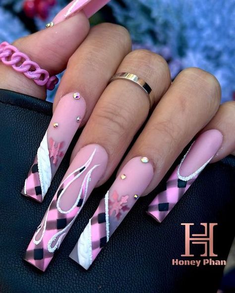 Honey Phan Nails, Christmas Nail Designs Pink, Coffin Tips, Gel Paint, Black Friday Sales, Plaid Nails, Sweater Nails, Crazy Nails, Short Acrylic