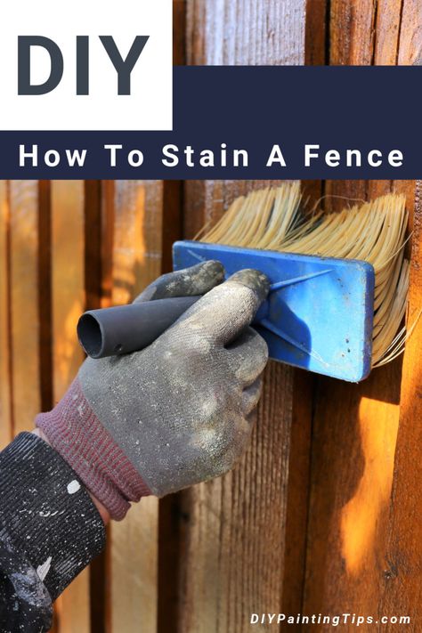 Stained Wood Fence Colors, Stain Fence Diy, Stained Wooden Fence, Fence Staining Ideas, Best Way To Stain A Fence, How To Stain A Fence, Stain Fence Colors, Stained Fence Ideas, Cedar Fence Stain Colors