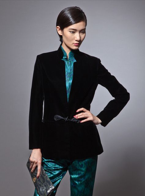 Shanghai Tang 2pcs suit Chinese Suit, Chinese Blouse, Shanghai Tang, Modern Suits, Suit For Women, Modern Chinese, Chinese Knot, Chinese Clothing, Velvet Jacket