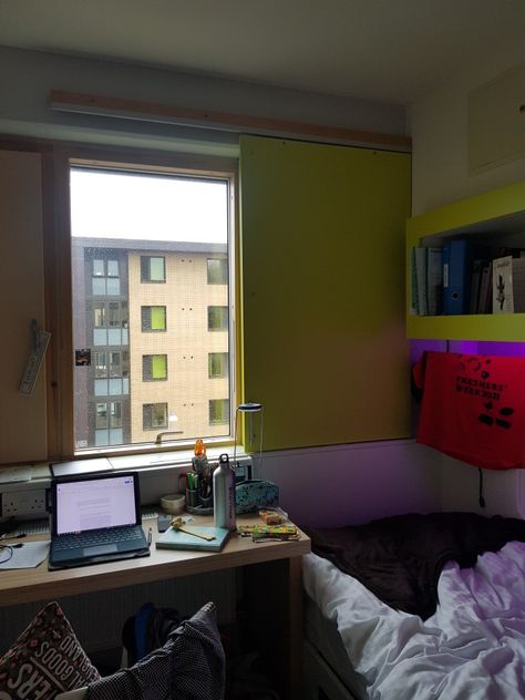 University Of Reading Uk, University Of Bath Aesthetic, Uni Room Aesthetic Uk, Uni Room Inspo Uk Halls, Bath University Aesthetic, Uk Uni Aesthetic, Uk Uni Room, Uni Accomodation Aesthetic, University Dorm Aesthetic