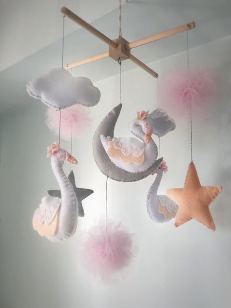 #etsy shop: Swan Nursery Mobile, Baby Cot Mobile with Swans, Stars and Clouds, Nursery Wall Hanging Decor https://etsy.me/3hY5SsB #white #babyshower #pink #bedroom #nurserymobile #babycotmobile #swannursery #nurserydecor #swandecor Swan Theme Nursery, Swan Nursery Mobile, Nursery Swan Theme, Swan Nursery Decor, Baby Cot Bedding Girl, Swan Decor, Pastel Nursery, Cot Mobile, Space Nursery