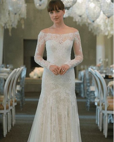 1,656 Likes, 11 Comments - Fifty Shades Of Grey (@shadesupdates) on Instagram: “#fiftyshadesfreed #dakotajohnson” Anastasia Steele Outfits, Movie Wedding Dresses, Baju Kahwin, Female Actors, Grey Wedding Dress, Wedding Dress Prices, Fifty Shades Movie, Wedding Movies, Anastasia Steele