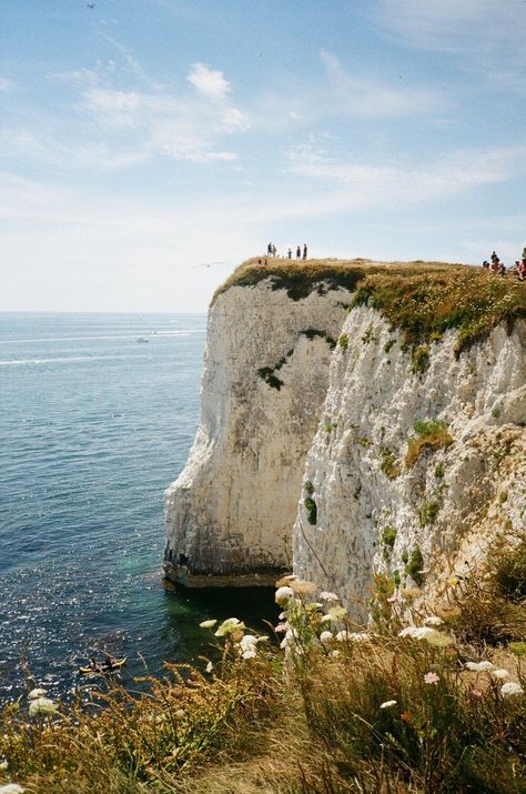 Lulworth Cove Dorset, English Vibes, Swanage Dorset, Lulworth Cove, Durdle Door, Kent Coast, Dorset Coast, South West Coast Path, Jurassic Coast