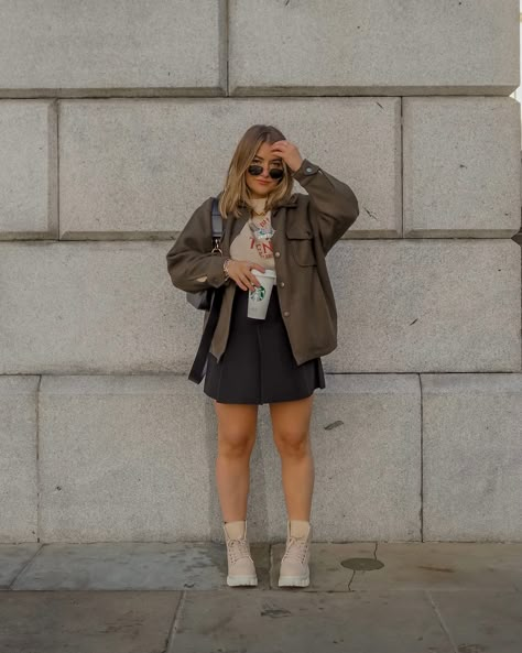 Skater skirt outfit inspo Chubby Girl Fashion, Chubby Girl Outfits, Skater Skirt Outfit, Midsize Outfits, Chubby Fashion, Midsize Fashion, Outfit Trends, Moda Plus, Curvy Girl Outfits