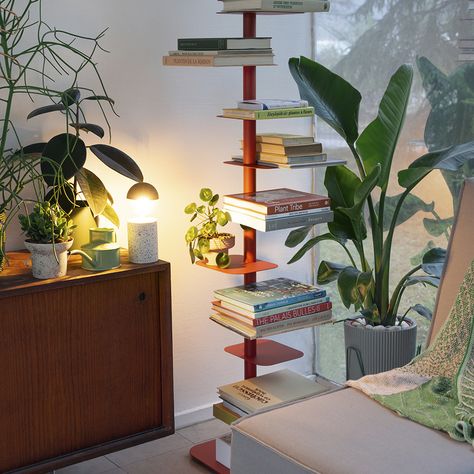 The Story Bookcase and Story Planter from Design Within Reach have the plant-loving urban dweller in mind with their small footprint and clean design aethetic. Small Bookshelf Ideas, Story Bookcase, Urban Outfitters Apartment, Small Bookcase, Small Bookshelf, Bookshelf Design, Scandinavian Style Interior, Cube Design, Furnishings Design