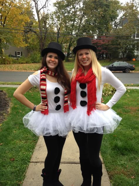 Diy Christmas Costumes, Christmas Character Costumes, Christmas Costumes Diy, Costume Party Themes, Diy Costumes Kids Boys, Christmas Party Costume, Snowman Costume, Christmas Dress Up, Best Friend Halloween Costumes