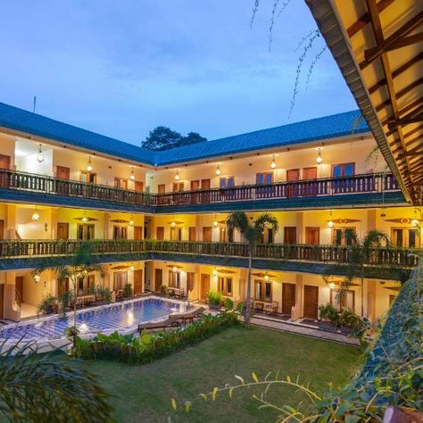 A 10-minute drive from Yogyakarta Royal Palace, Diana Malioboro Hotel Jogja features Javanese-style accommodations with an outdoor pool and a restaurant. Free Wi-Fi is accessible in all areas. Diana Malioboro Hotel Jogja is a 15-minute drive from Malioboro Street and a 30-minute drive from Adi Sucipto International Airport. Fitted with air conditioning, rooms come with a flat-screen TV, dressing table and towels. Rooms feature a seating area. Included in all private bathrooms are shower faciliti Hotel Jogja, Hotel Staff, En Suite Bathroom, Double Room, Royal Palace, Local Restaurant, A Restaurant, International Airport, Dressing Table