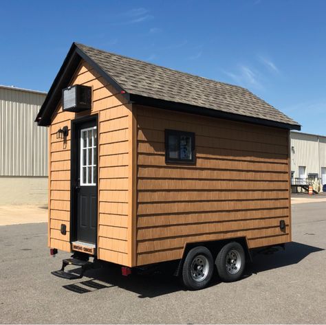 This is The Alpine Tiny House on Wheels by the Tiny House Building Company. It’s amazing because it’s a 13-foot tiny house on wheels with a main floor bedroom. It also has an additional… Micro Tiny House Interior, Micro Tiny House On Wheels, Tiny Home On Trailer, Micro Tiny House, Portable Tiny House, Tiny House Building, Tiny Mobile House, Tiny House Camper, Tiny House Storage