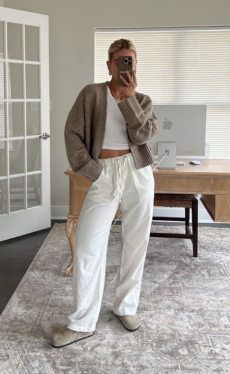 Fall Outfit Linen Pants, Clean Simple Outfits, White Linen Pants Fall Outfit, White Linen Pants Outfit Women, Grey Linen Trousers Outfit, Organic Outfits Women, Sweater With Linen Pants, Simplistic Outfits Aesthetic, Classy Lounge Outfits