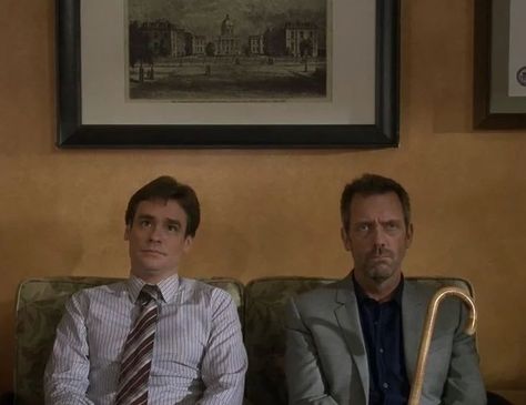 ÑEJEJEJEJ @kasspergh 💜 James Wilson House, Dr Gregory House, House And Wilson, James Wilson, Robert Sean Leonard, Gregory House, Sean Leonard, House Md, Hugh Laurie