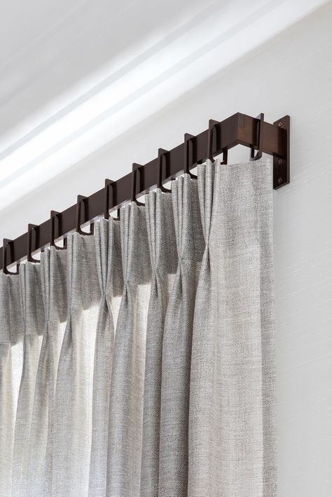 Wooden Curtain Rods, Curtains Living Room Modern, Unique Curtains, Decor Fireplace, Curtain Styles, Curtain Rails, Stylish Curtains, Stair Decor, Curtains Living