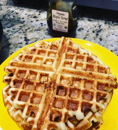 Maple Waffles Recipe, Maple Waffle Recipe, Maple Syrup Waffles, Maple Waffle Sandwich, Maple Waffle Breakfast Sandwich, Maple Waffles, Waffle Sandwich Recipe, Brunch Treats, Waffle Sandwich Breakfast